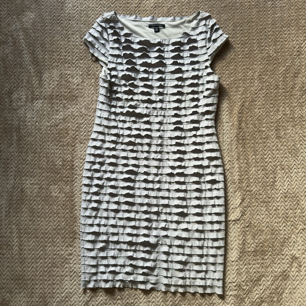 Banana Republic Medium Gray Ruffle Dress Layered Sheath Cute